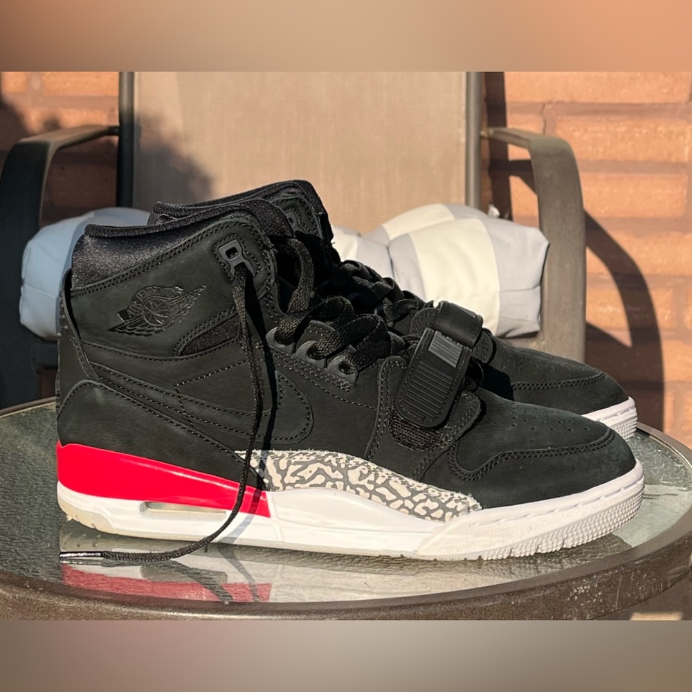 Air Jordan Legacy 312 Black Suede Mens 8.5 Used